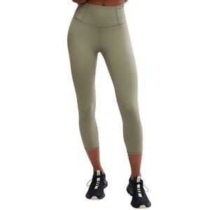 NWT FP Movement Women's Never Better
Capri Leggings women XL sage stone